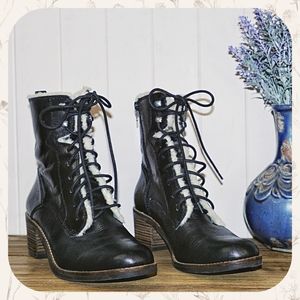 🕊️*NWOT* Lucky Brand Fur Lined Leather Lace Up Boots size 9.5